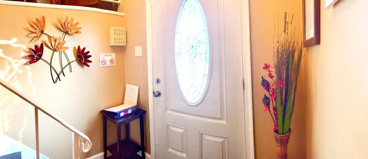 Charity'S Haven II Apartment Waldorf Exterior photo