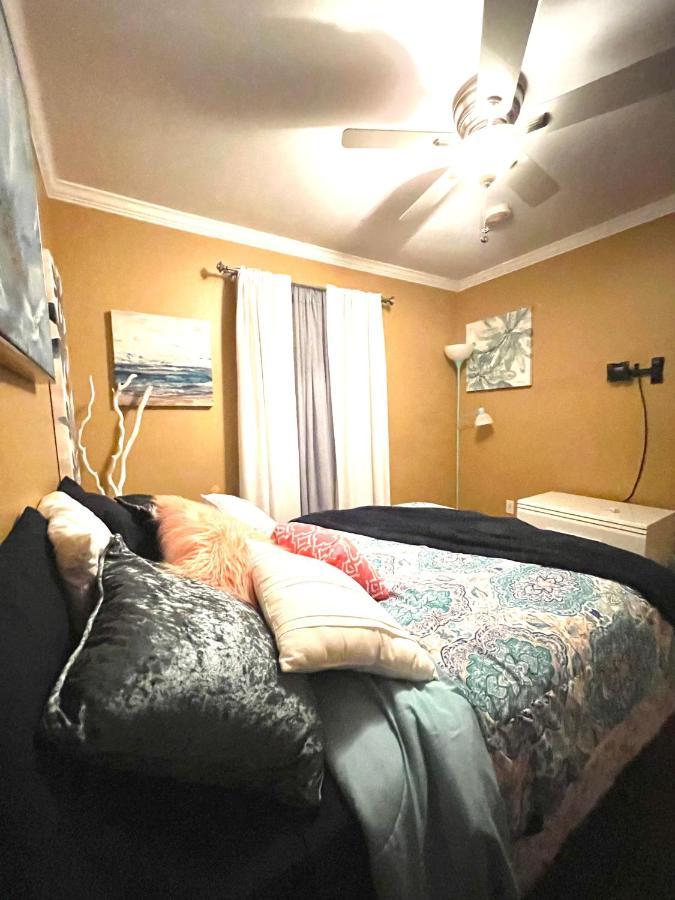 Charity'S Haven II Apartment Waldorf Exterior photo