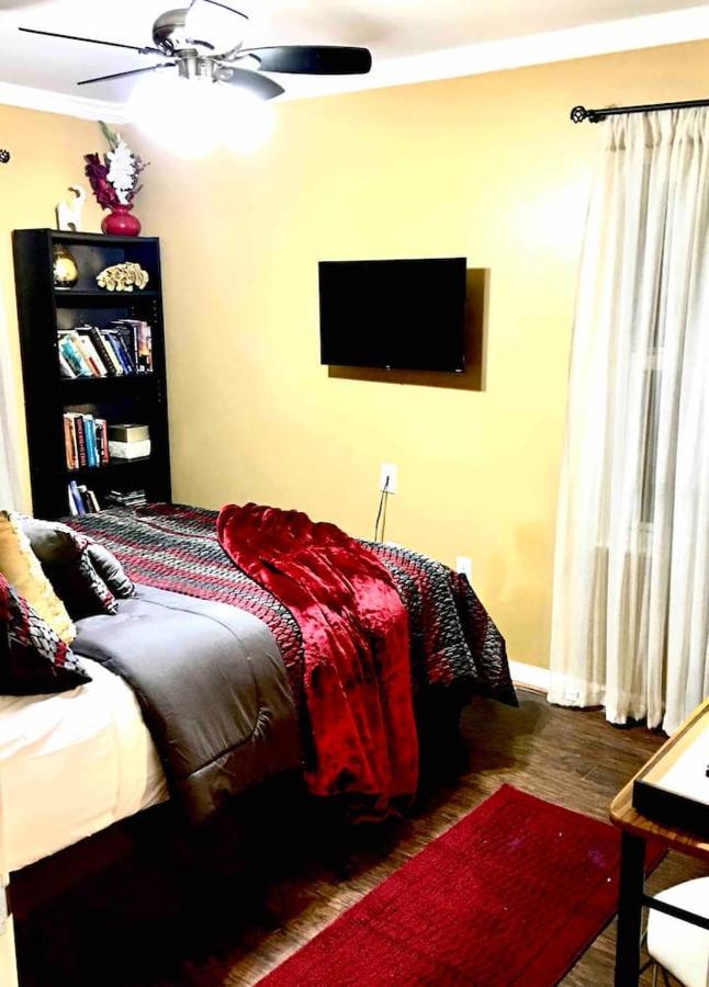 Charity'S Haven II Apartment Waldorf Exterior photo